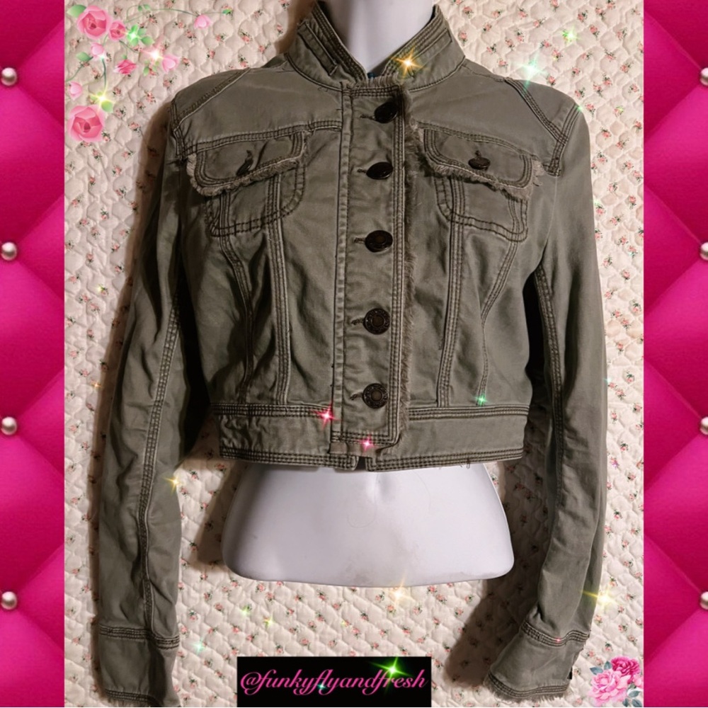 No Boundaries Sz sm y2k olive green cropped Mandarin collar button down jacket